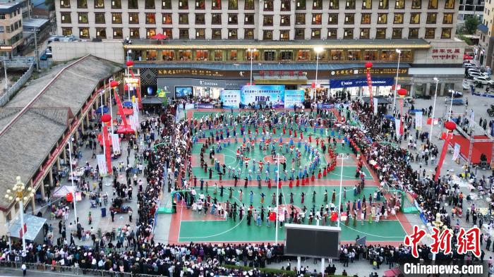 海外華文媒體代表走進甘肅卓尼感受民族風(fēng)情