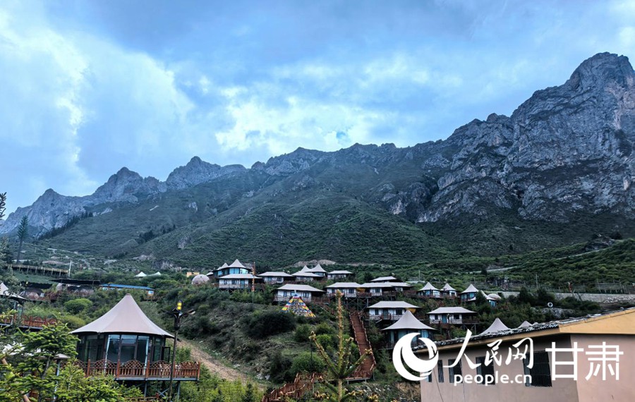 迭部縣扎尕那云境野舍帳篷酒店。人民網記者 周婉婷攝