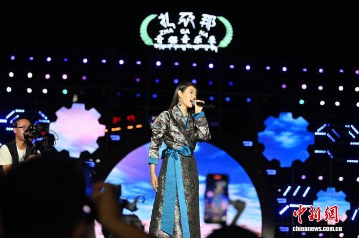 甘肅扎尕那青稞音樂季啟幕首場演繹“最炫民族風(fēng)”