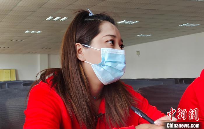 圖為西藏自治區(qū)運動員聽培訓講座?！∝暽＠?攝