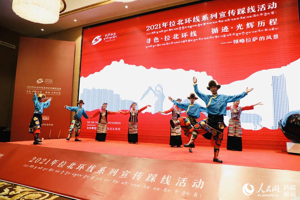 文藝表演。人民網(wǎng) 次仁羅布攝