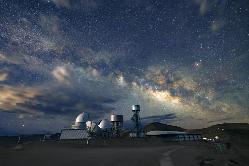 絕美暗夜星空。貢覺群培攝