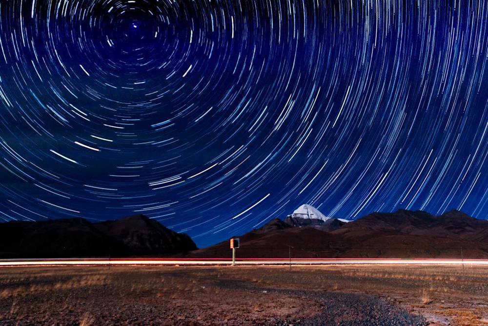 星垂平野闊。貢覺群培攝