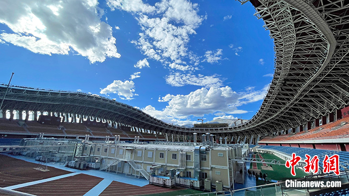 圖為8月15日，位于拉薩市柳梧新區(qū)拉薩市群眾文化體育中心內(nèi)的方艙醫(yī)院。 <a target='_blank' href='/'><p  align=