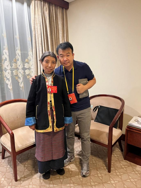 【記者手記Vlog】“守邊的‘阿佳’，您還好嗎”——記者與卓嘎代表再相遇