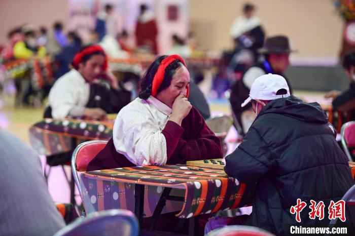 圖為比賽現(xiàn)場(chǎng)。　貢嘎來(lái)松 攝