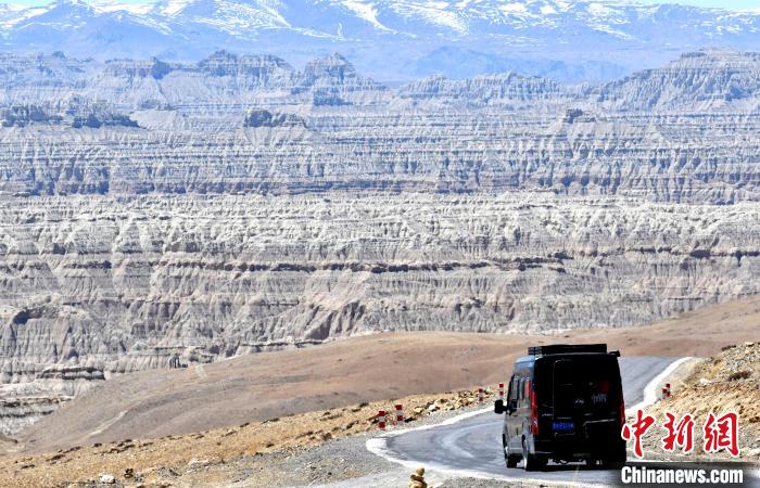 4月5日，西藏阿里札達土林?！±盍?攝