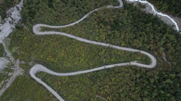 幾代建設(shè)者，歷經(jīng)半個(gè)多世紀(jì)完成！這是一條怎樣的公路？