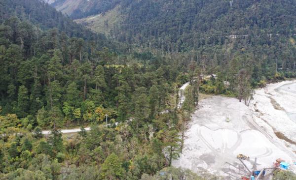 幾代建設(shè)者，歷經(jīng)半個(gè)多世紀(jì)完成！這是一條怎樣的公路？