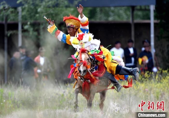 西藏拉薩:賽馬慶?!巴?jié)”