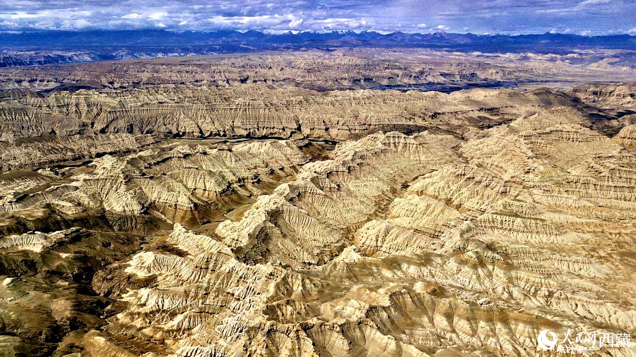 鳥瞰西藏阿里地區(qū)札達土林國家地質公園。