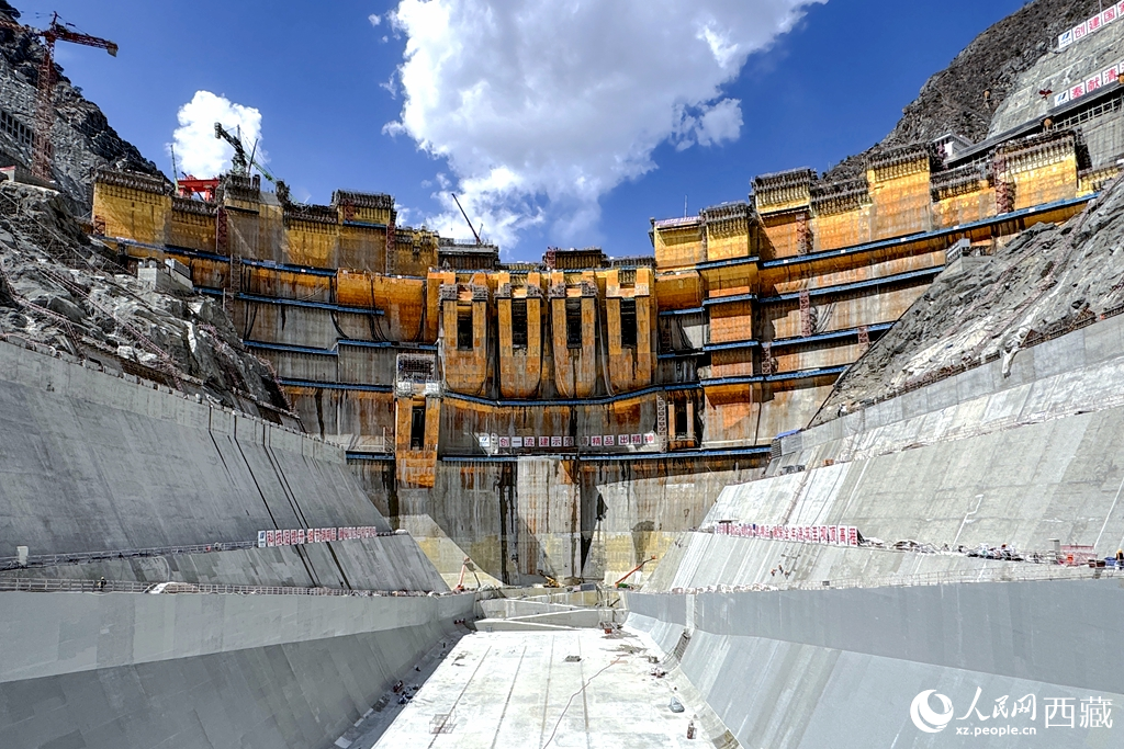 葉巴灘水電站。