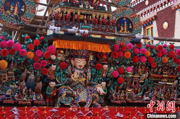 圖為塔爾寺酥油花展局部?！●R銘言 攝