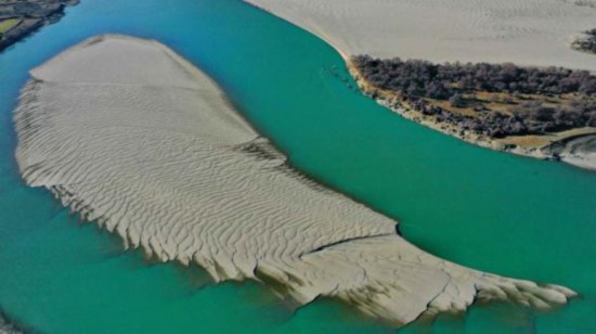 看！雅魯藏布江上有這樣一條“沙魚(yú)”