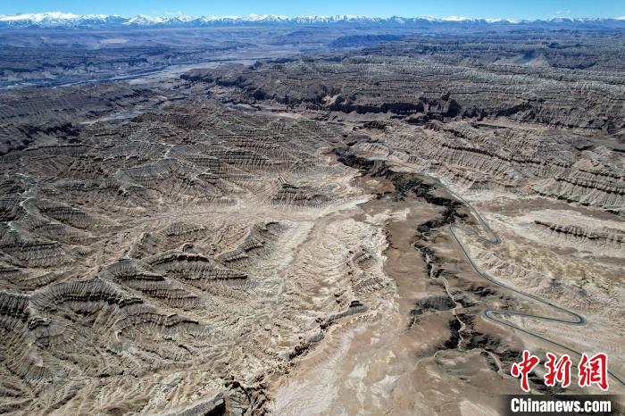 4月5日，西藏阿里札達(dá)土林。(無人機(jī)照片) 李林 攝
