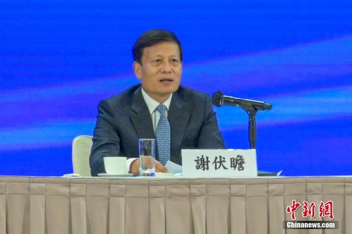 12月3日，香港特區(qū)政府在香港會議展覽中心舉行中共二十大精神宣講會，全國人大常委會法制工作委員會主任沈春耀和全國政協(xié)經(jīng)濟(jì)委員會副主任謝伏瞻出席作宣講。圖為謝伏瞻發(fā)言。 <a target='_blank' href='/'><p  align=